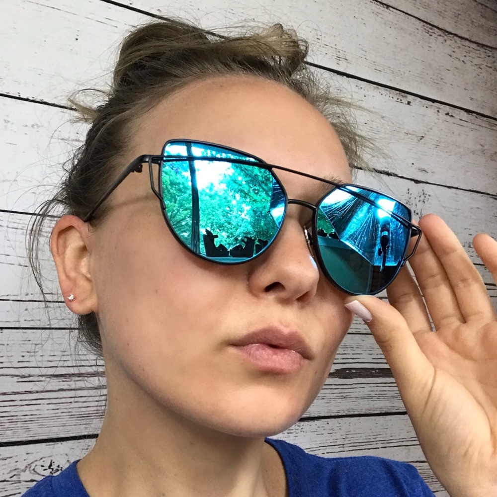 LAST ONE • Blue Mirrored Cat Eye Aviator Sunnies - Picture 5 of 6
